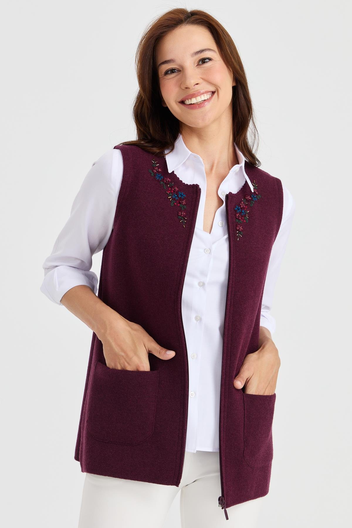 23000Kadın Sıfır Yaka Kenarı Dantel İşlemeli Yün Yelek K.Mürdüm