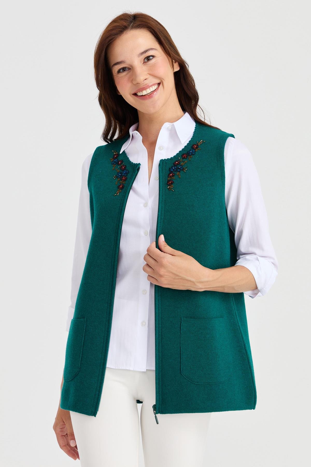 23000Kadın Sıfır Yaka Kenarı Dantel İşlemeli Yün Yelek K.Ö.başı