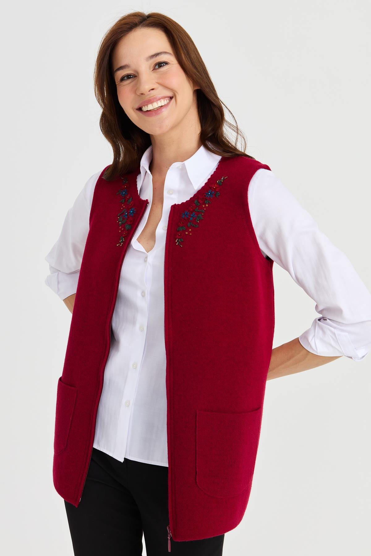 23000Kadın Sıfır Yaka Kenarı Dantel İşlemeli Yün Yelek V.Çürüğü