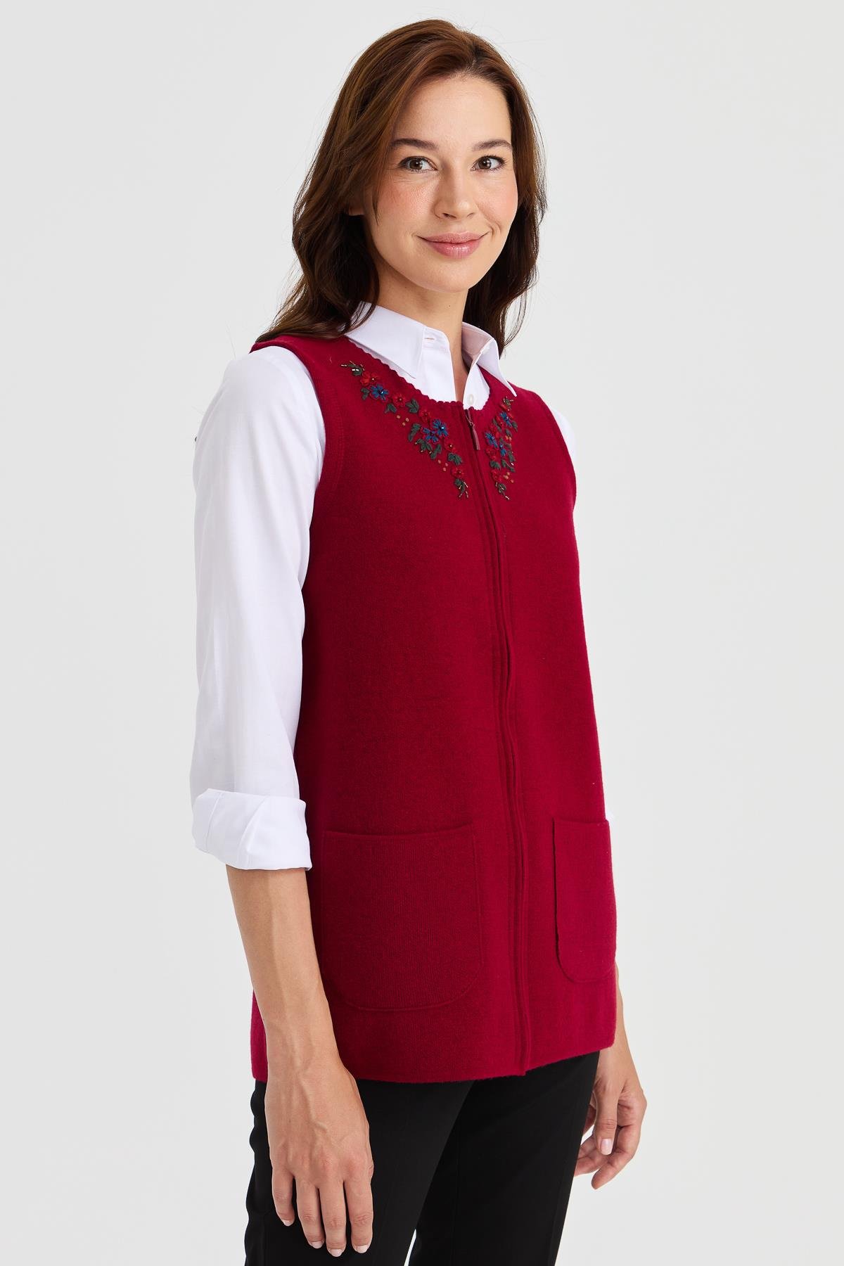 23000Kadın Sıfır Yaka Kenarı Dantel İşlemeli Yün Yelek V.Çürüğü