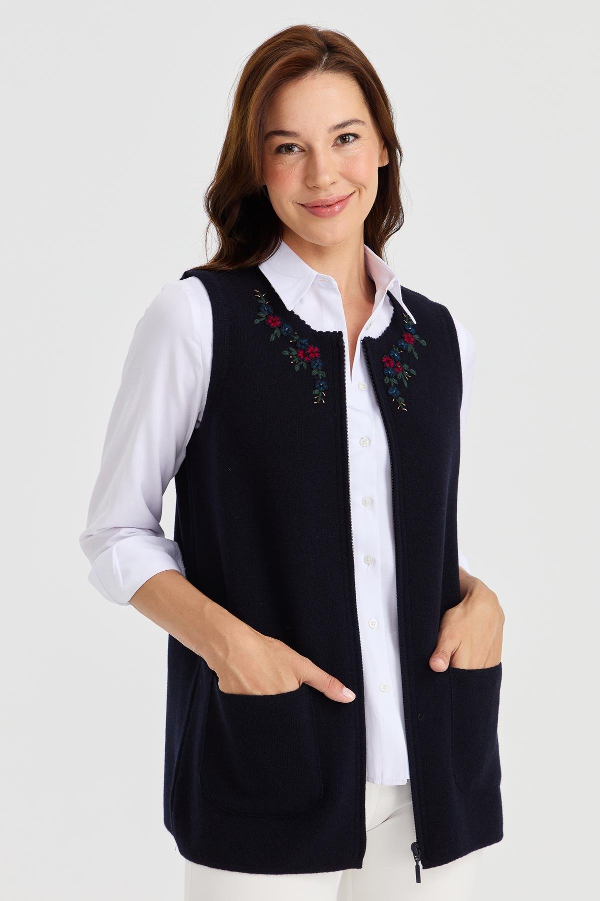 23000Kadın Sıfır Yaka Kenarı Dantel İşlemeli Yün Yelek K.Lacivert