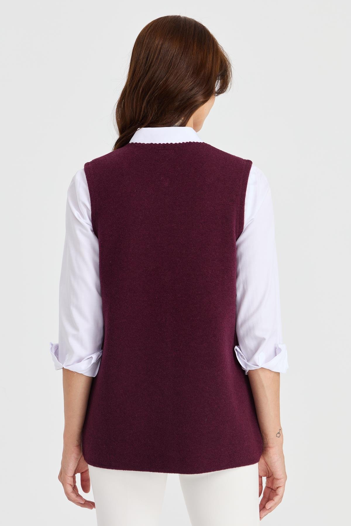 23000Kadın Sıfır Yaka Kenarı Dantel İşlemeli Yün Yelek K.Mürdüm