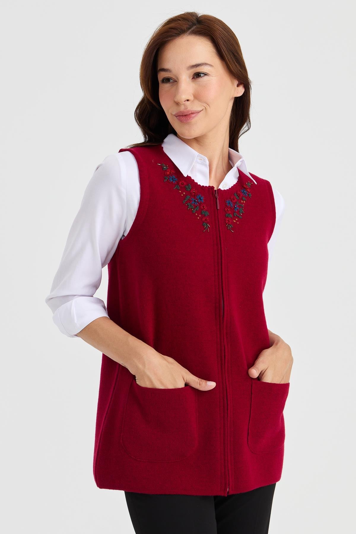 23000Kadın Sıfır Yaka Kenarı Dantel İşlemeli Yün Yelek V.Çürüğü