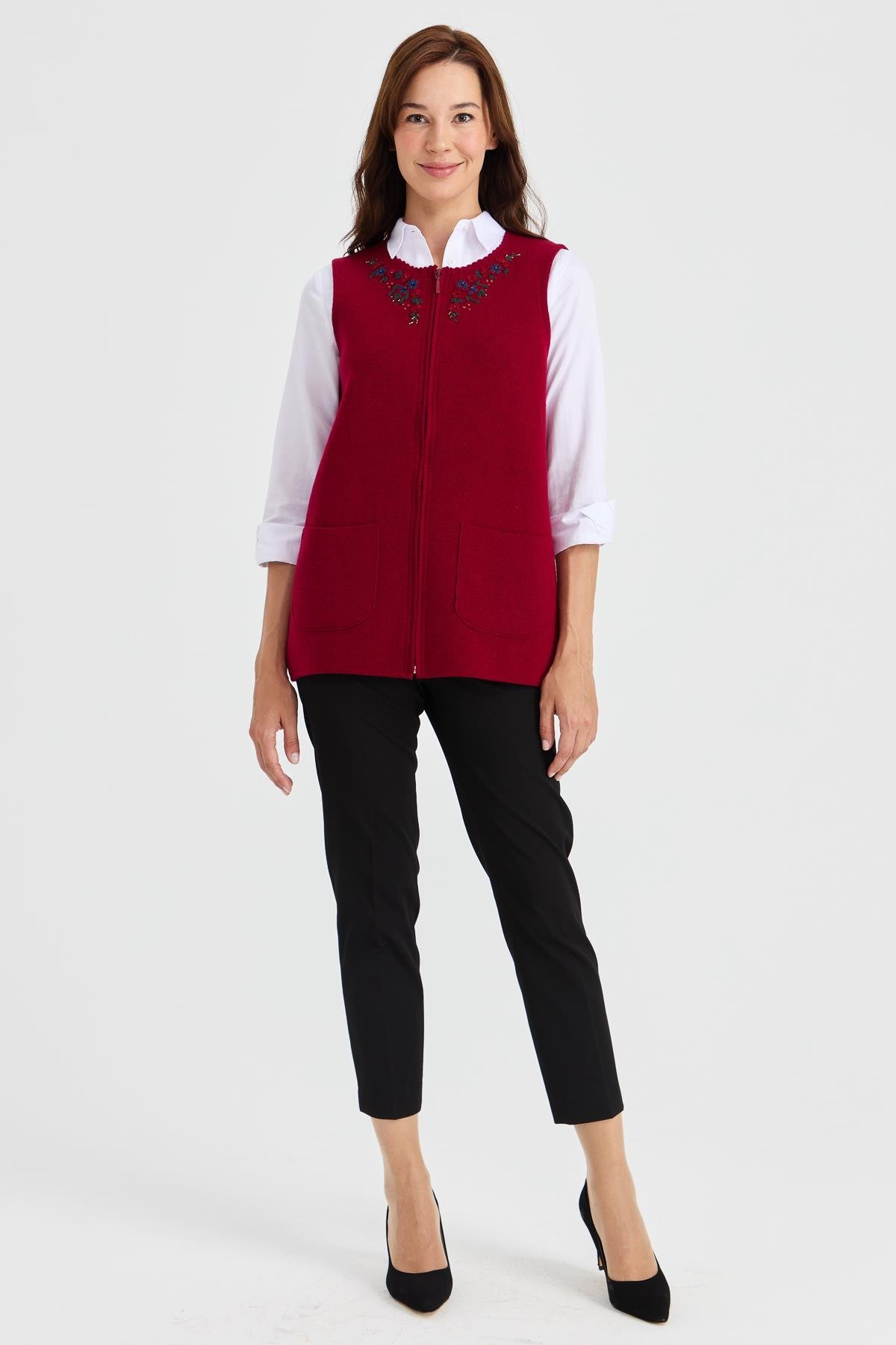 23000Kadın Sıfır Yaka Kenarı Dantel İşlemeli Yün Yelek V.Çürüğü