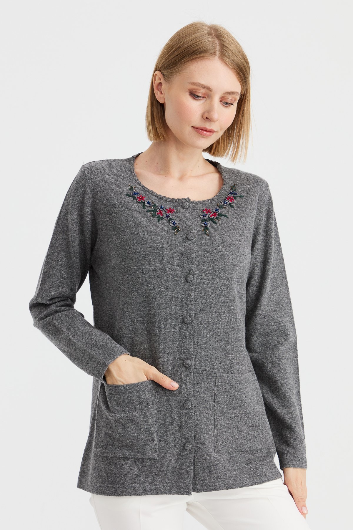 23003Kadın Sıfır Yaka Kenarı Dantel İşlemeli Yün Ceket Füme