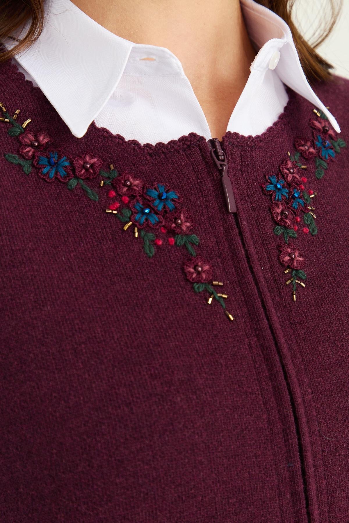 23000Kadın Sıfır Yaka Kenarı Dantel İşlemeli Yün Yelek K.Mürdüm