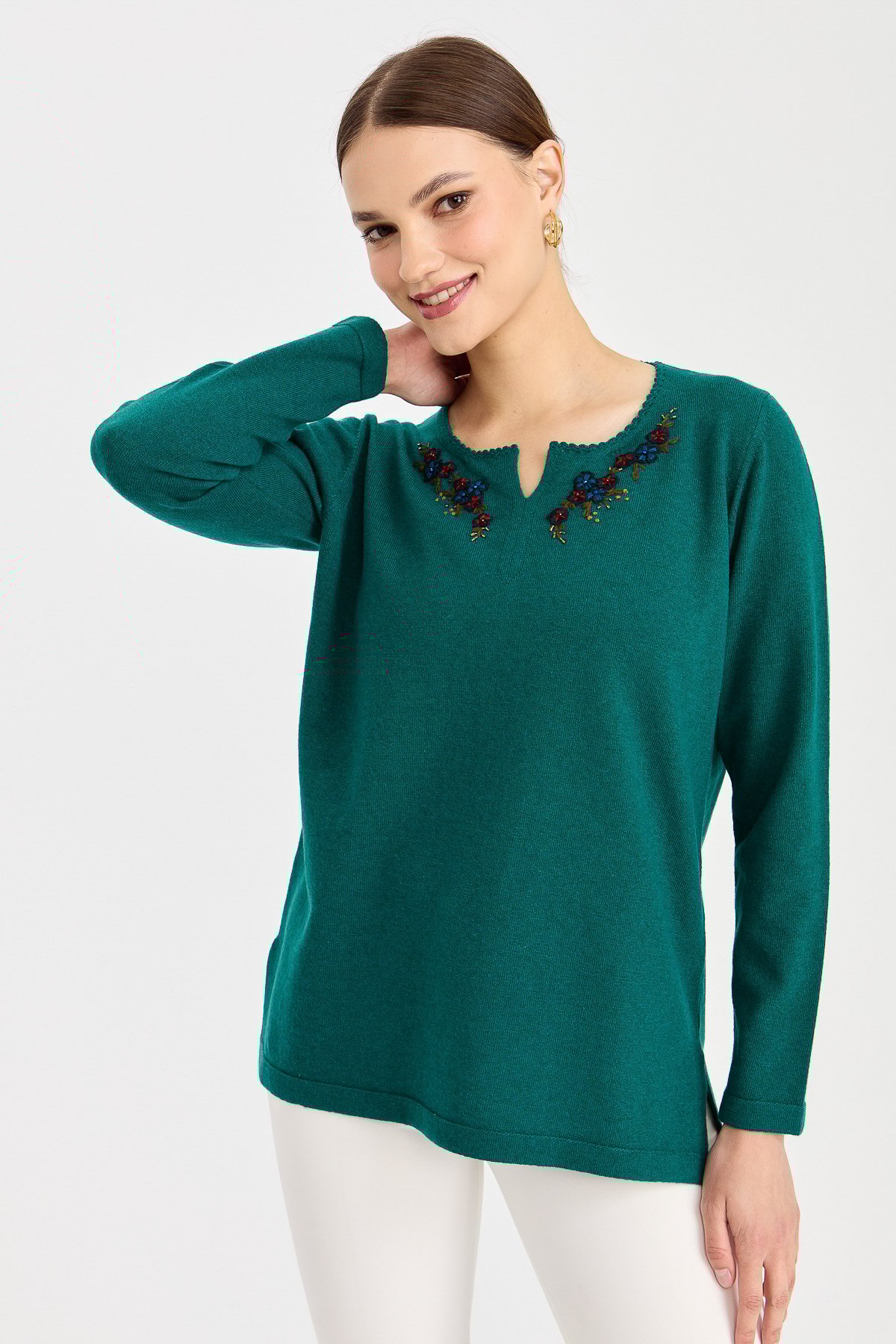 23005Kadın Sıfır Yaka Kenarı Dantel İşlemeli Yün Kazak K.Ö.başı