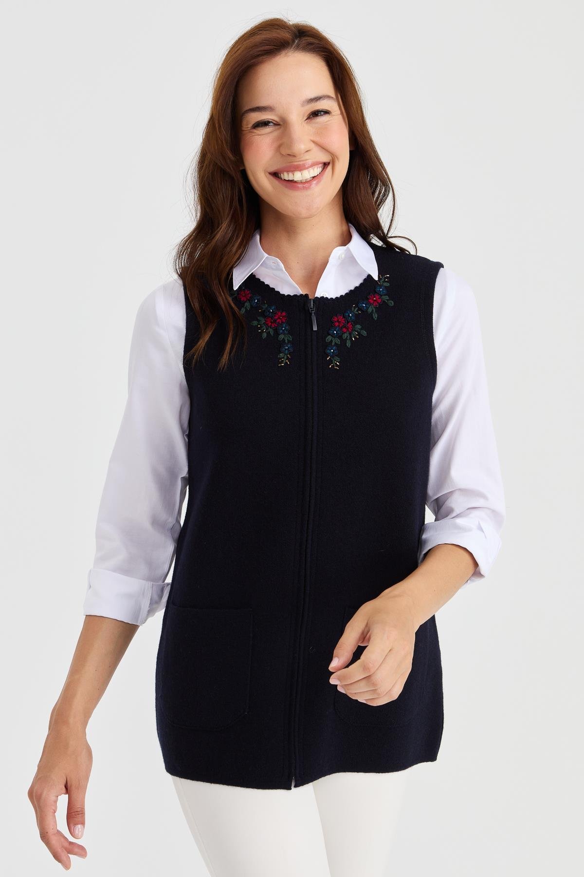 23000Kadın Sıfır Yaka Kenarı Dantel İşlemeli Yün Yelek K.Lacivert