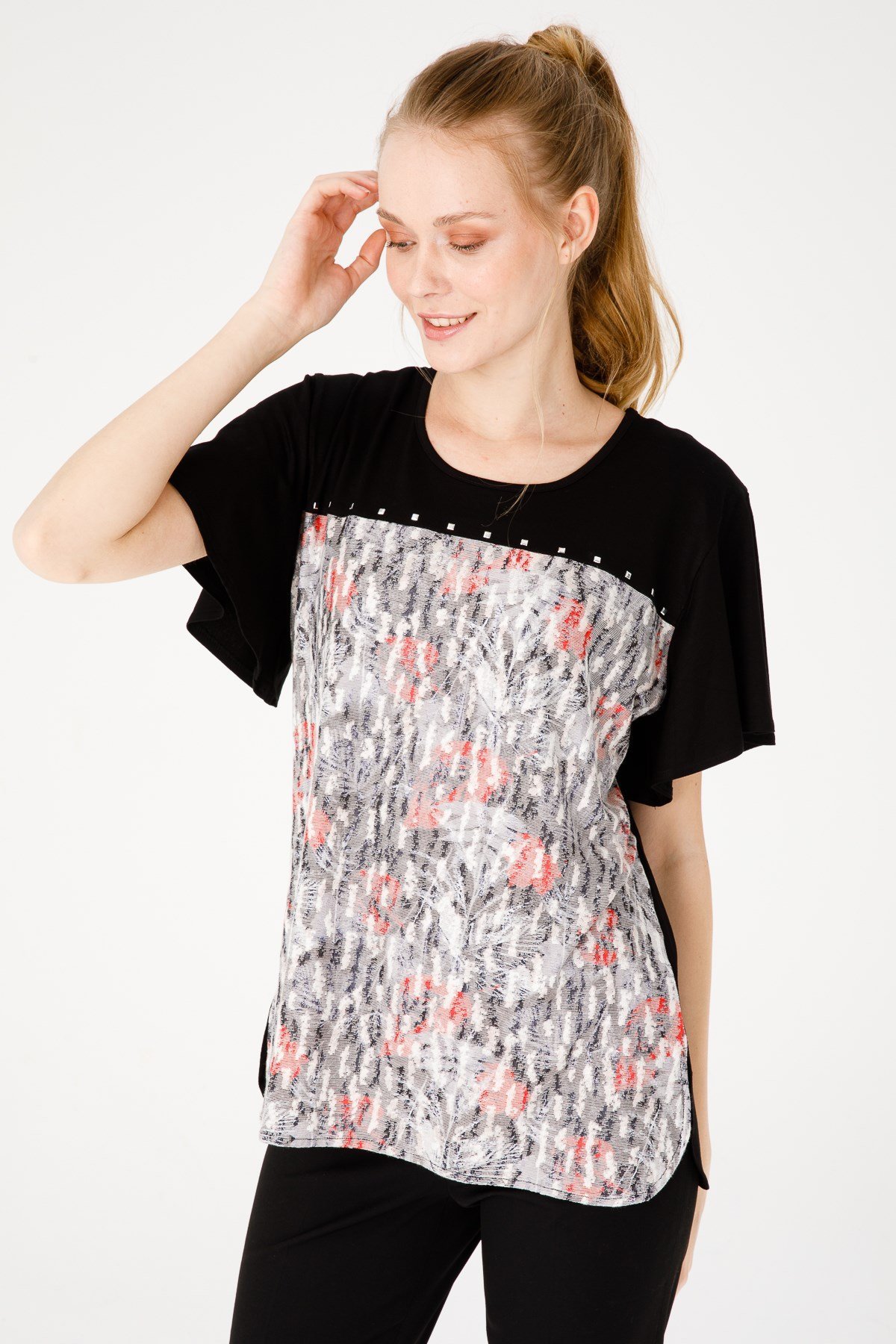 21878Kadın Sıfır Yaka Kısa Kol Desenli Penye Bluz Siyah