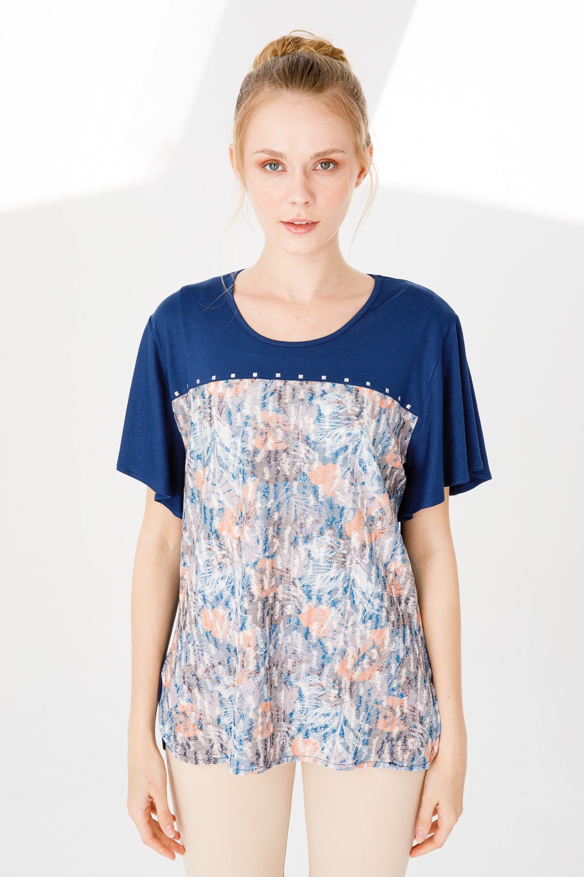 KADIN SIFIR YAKA KISA KOL DESENLİ PENYE BLUZ İNDİGO