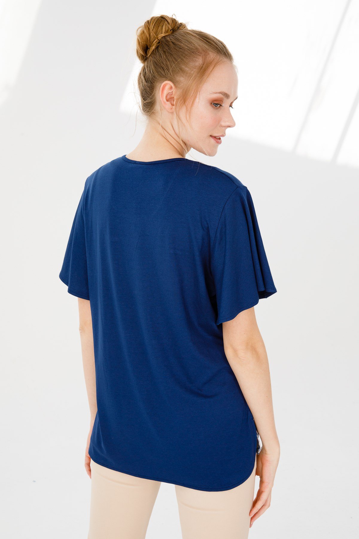 KADIN SIFIR YAKA KISA KOL DESENLİ PENYE BLUZ İNDİGO