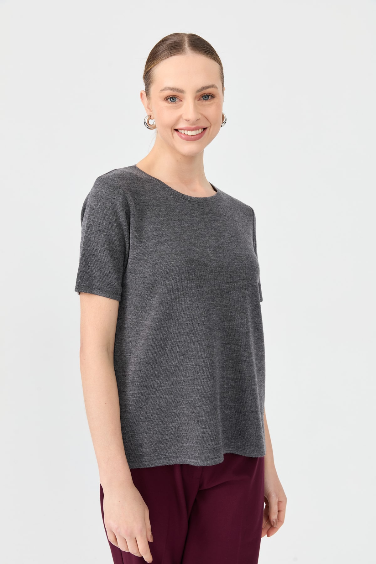 24112Kadın Sıfır Yaka Kısa Kollu Basic Yün Bluz A.Füme