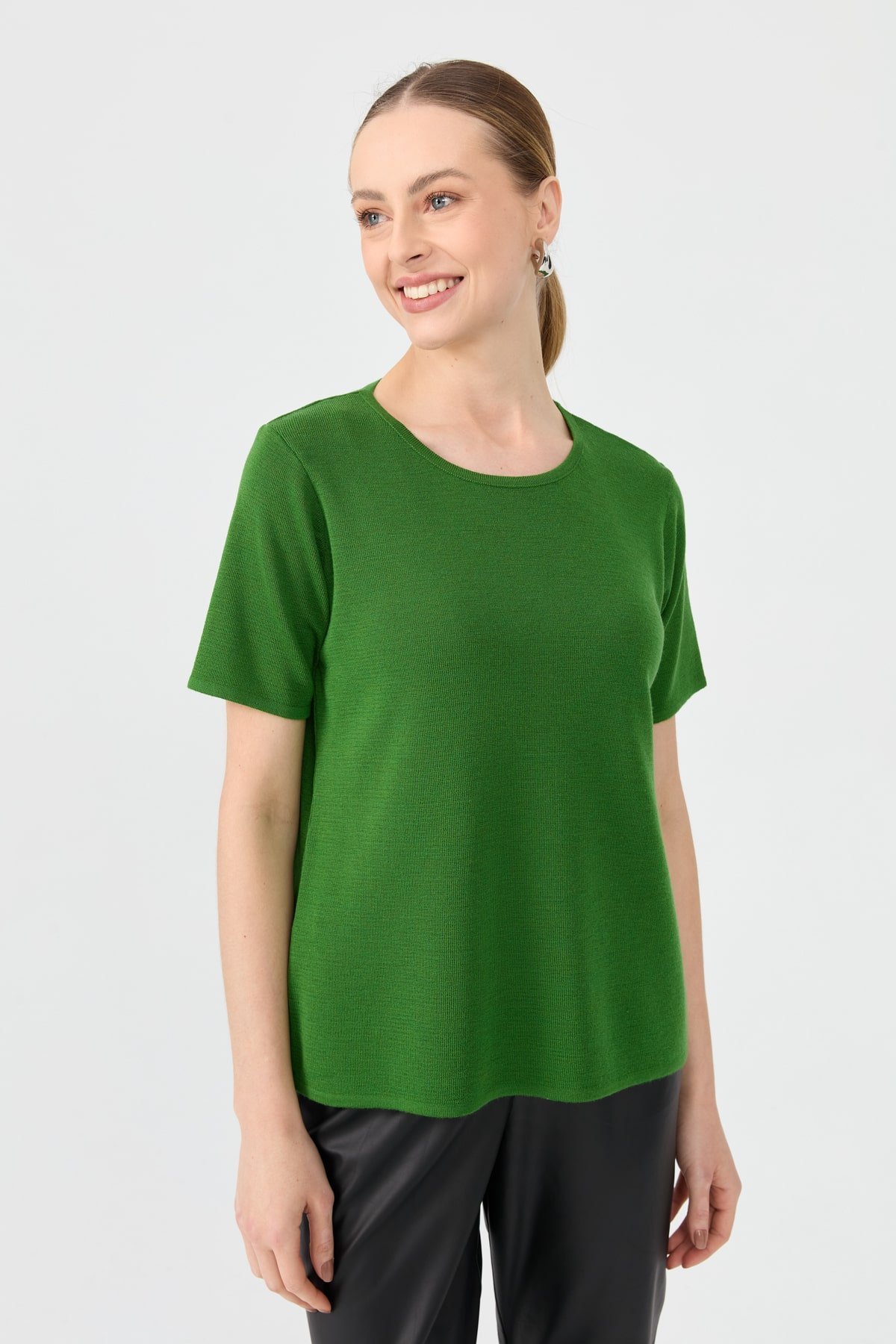24112Kadın Sıfır Yaka Kısa Kollu Basic Yün Bluz K.Yosun