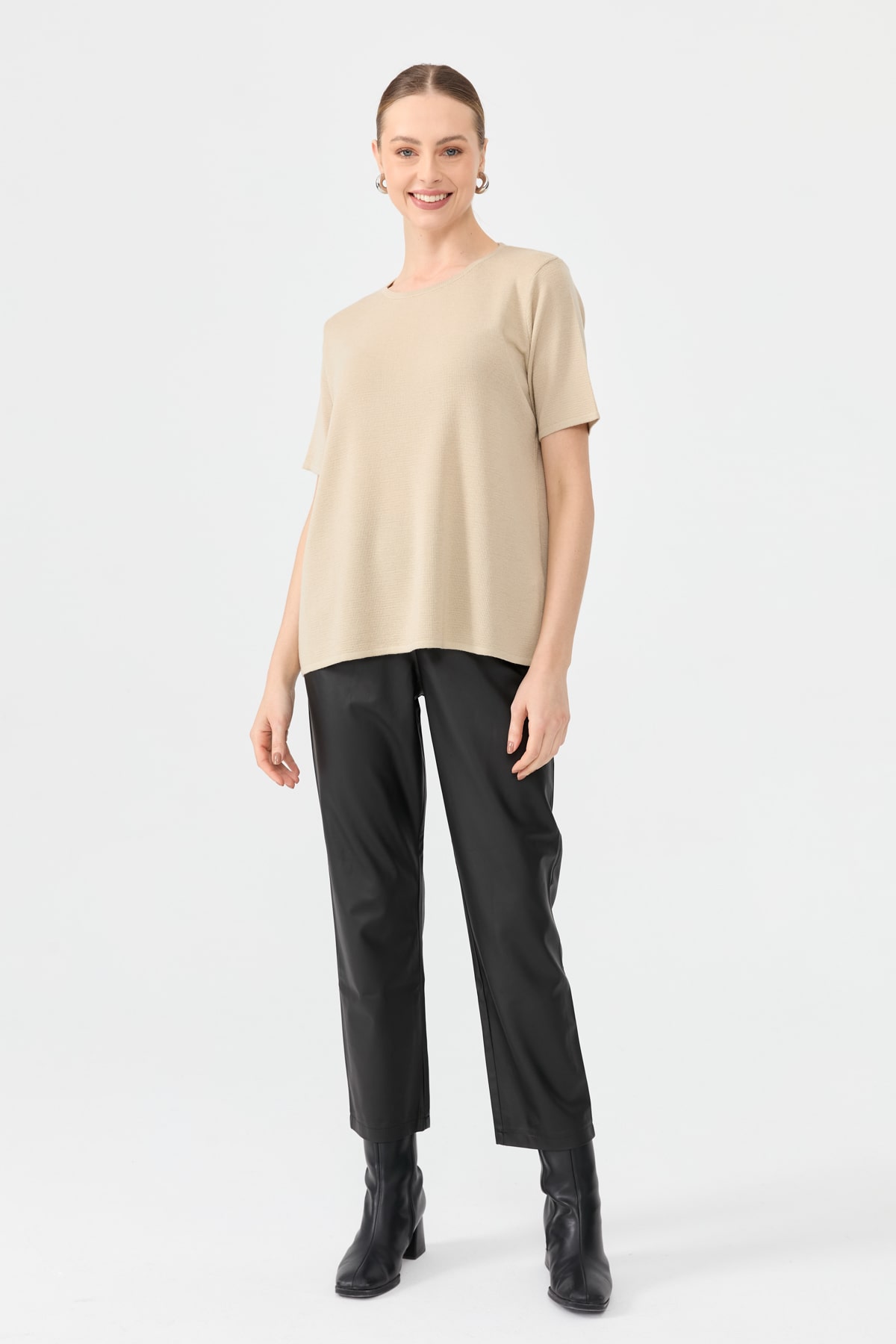 24112Kadın Sıfır Yaka Kısa Kollu Basic Yün Bluz M.Bej