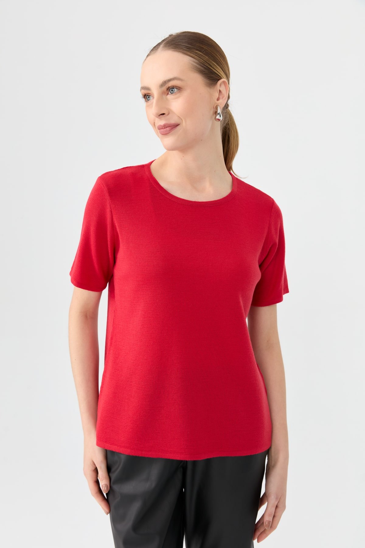 24112Kadın Sıfır Yaka Kısa Kollu Basic Yün Bluz A.Kırmızı