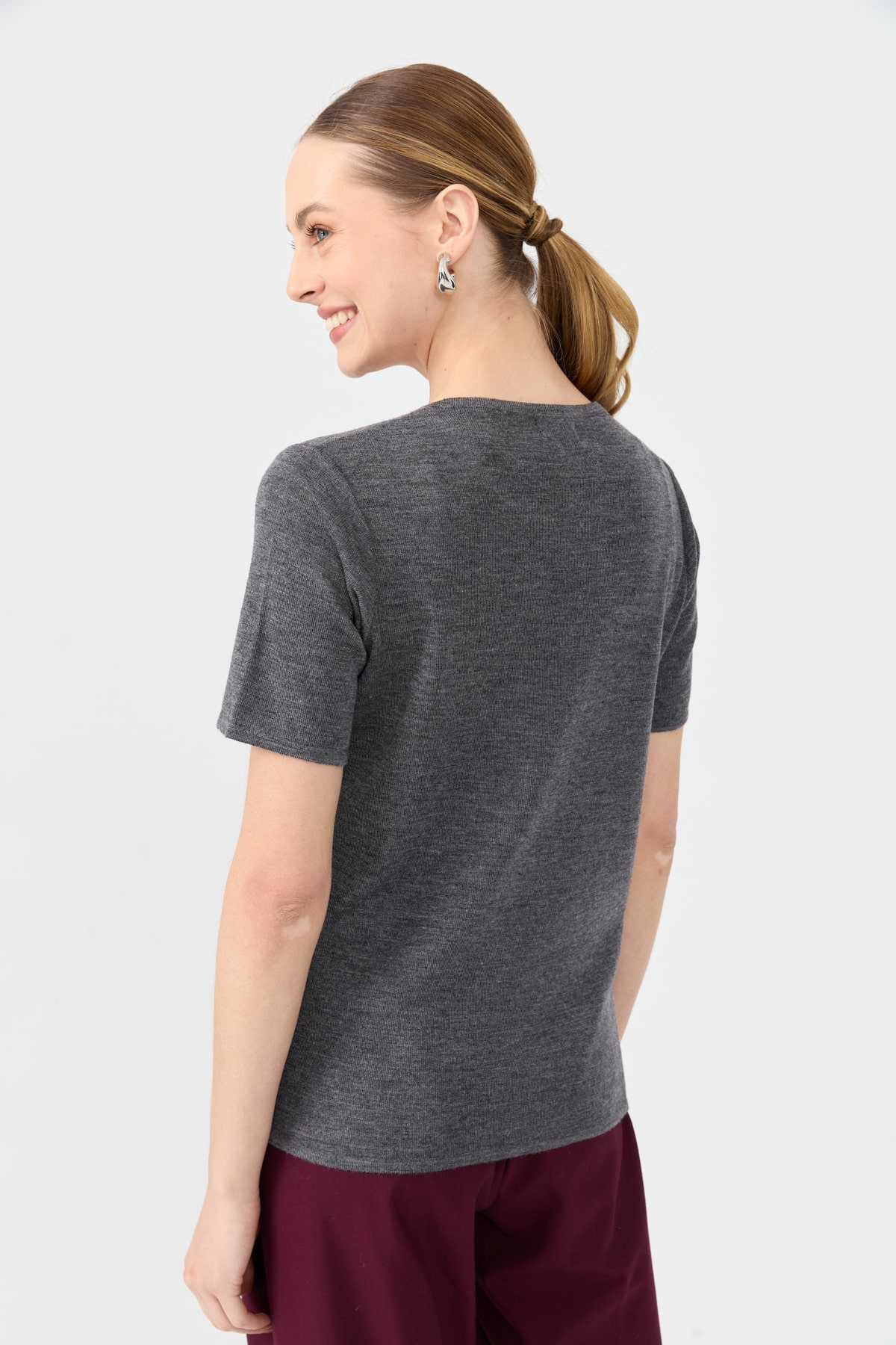 24112Kadın Sıfır Yaka Kısa Kollu Basic Yün Bluz A.Füme