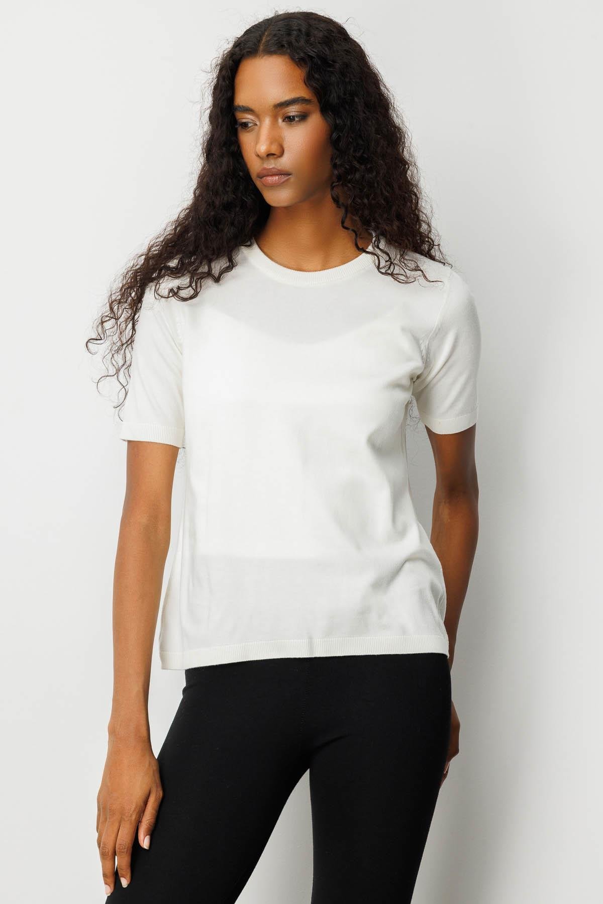 25392Kadın Sıfır Yaka Kısa Kollu Düz Bluz Kemik