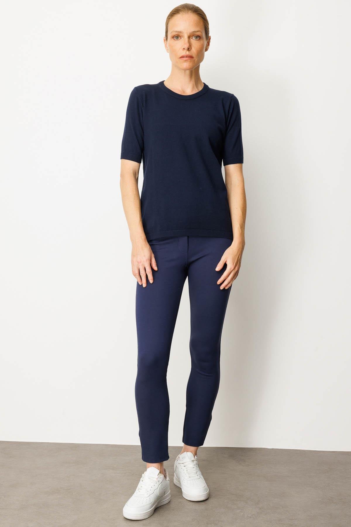 25392Kadın Sıfır Yaka Kısa Kollu Düz Bluz Lacivert