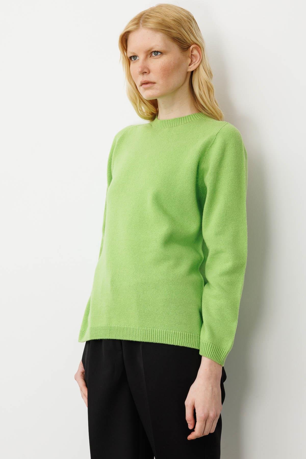 23163Kadın Sıfır Yaka Klasik Yün Kazak A.E.Yeşili