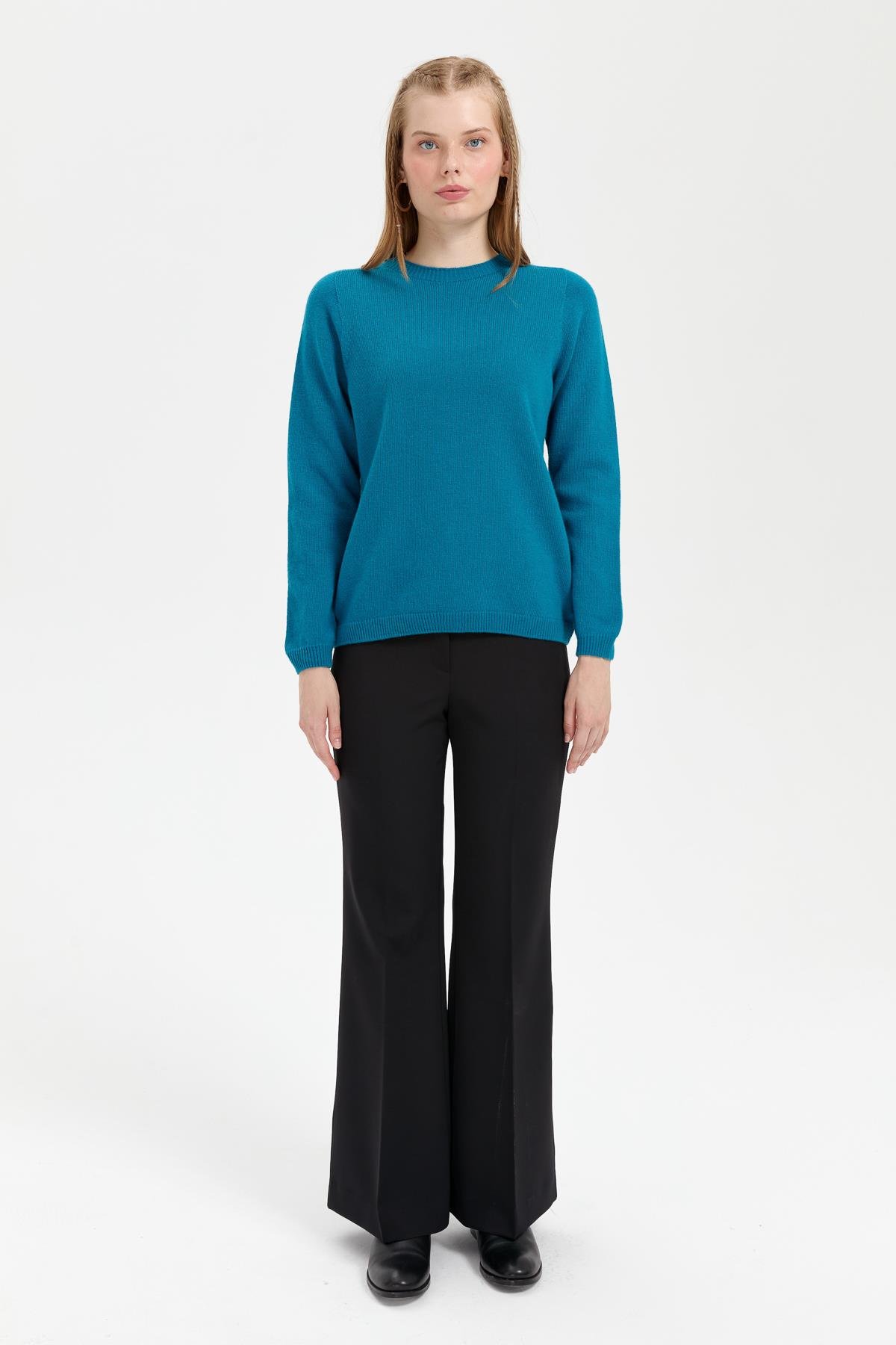 23163Kadın Sıfır Yaka Klasik Yün Kazak A.Petrol