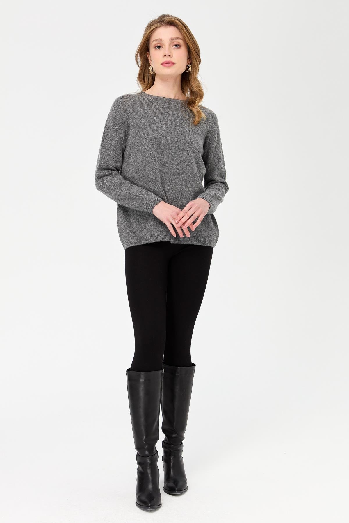 23163Kadın Sıfır Yaka Klasik Yün Kazak Füme