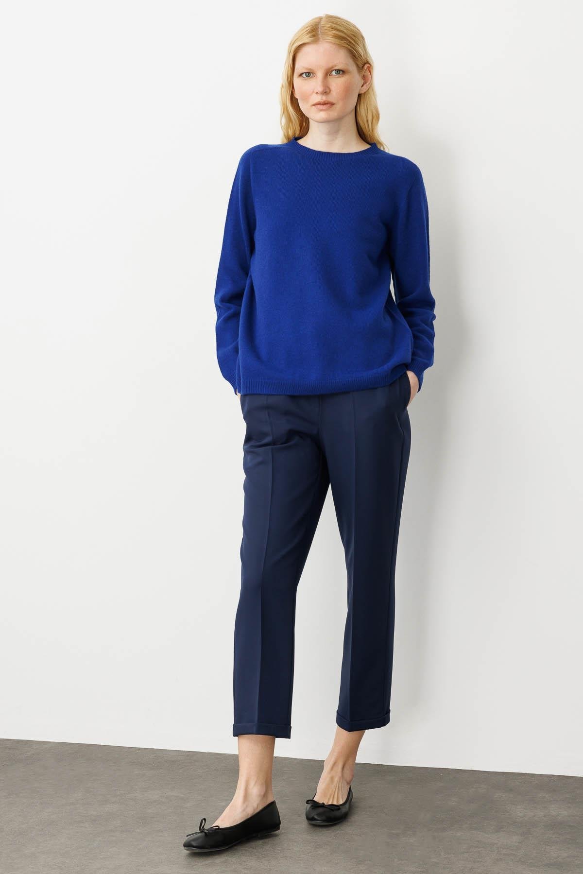 23163Kadın Sıfır Yaka Klasik Yün Kazak K.S.Mavi