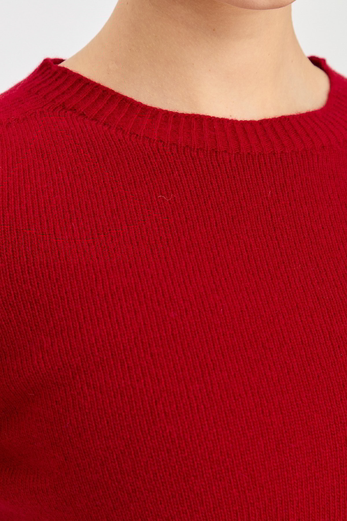 23163Kadın Sıfır Yaka Klasik Yün Kazak K.Kırmızı