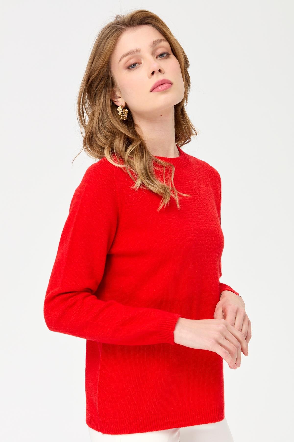 23163Kadın Sıfır Yaka Klasik Yün Kazak Mercan