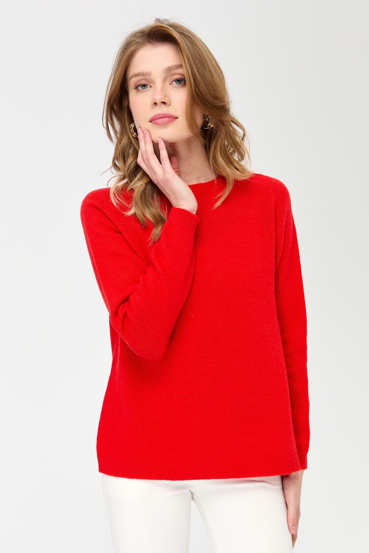 23163Kadın Sıfır Yaka Klasik Yün Kazak Mercan