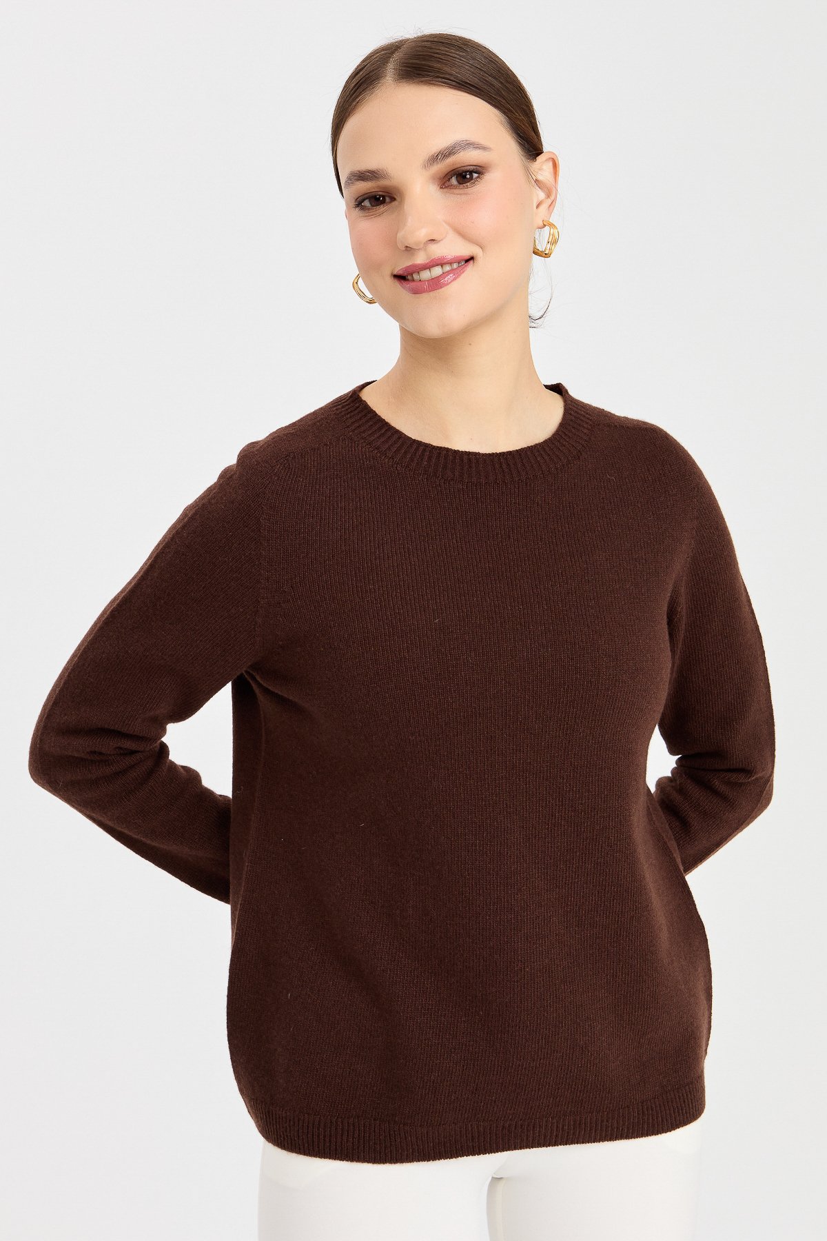 23163Kadın Sıfır Yaka Klasik Yün Kazak M.Kahve