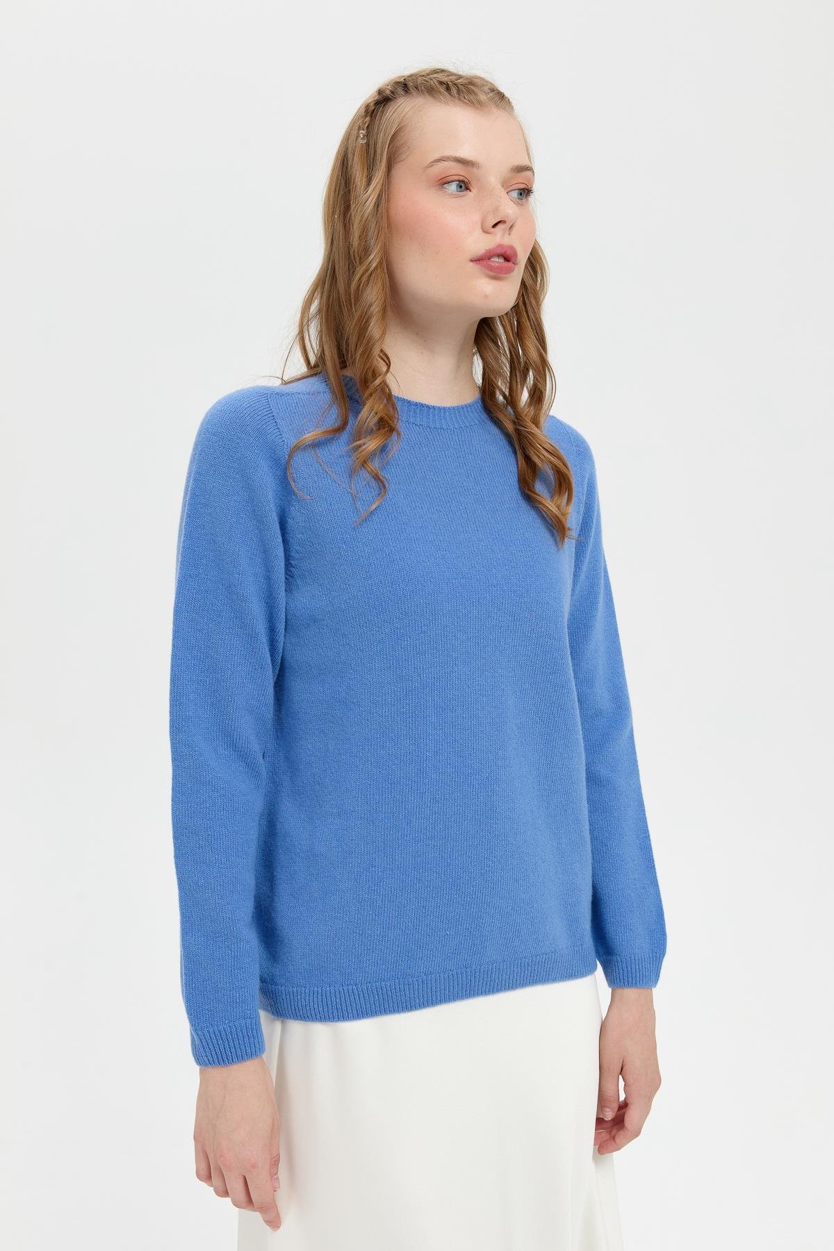 23163Kadın Sıfır Yaka Klasik Yün Kazak O.Mavi