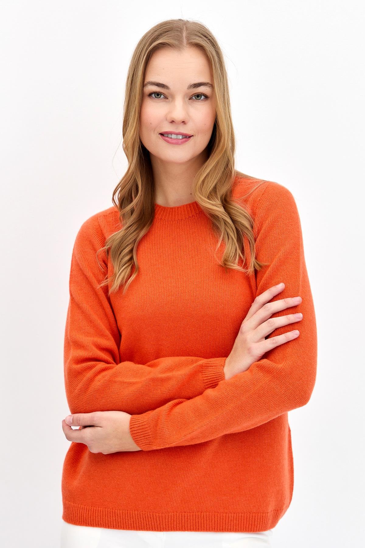 23163Kadın Sıfır Yaka Klasik Yün Kazak Portakal