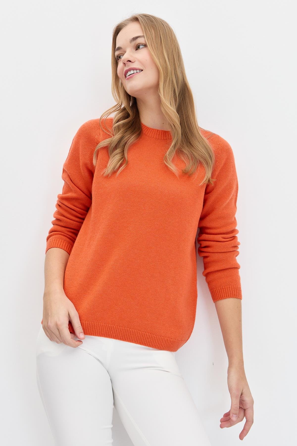 23163Kadın Sıfır Yaka Klasik Yün Kazak Portakal