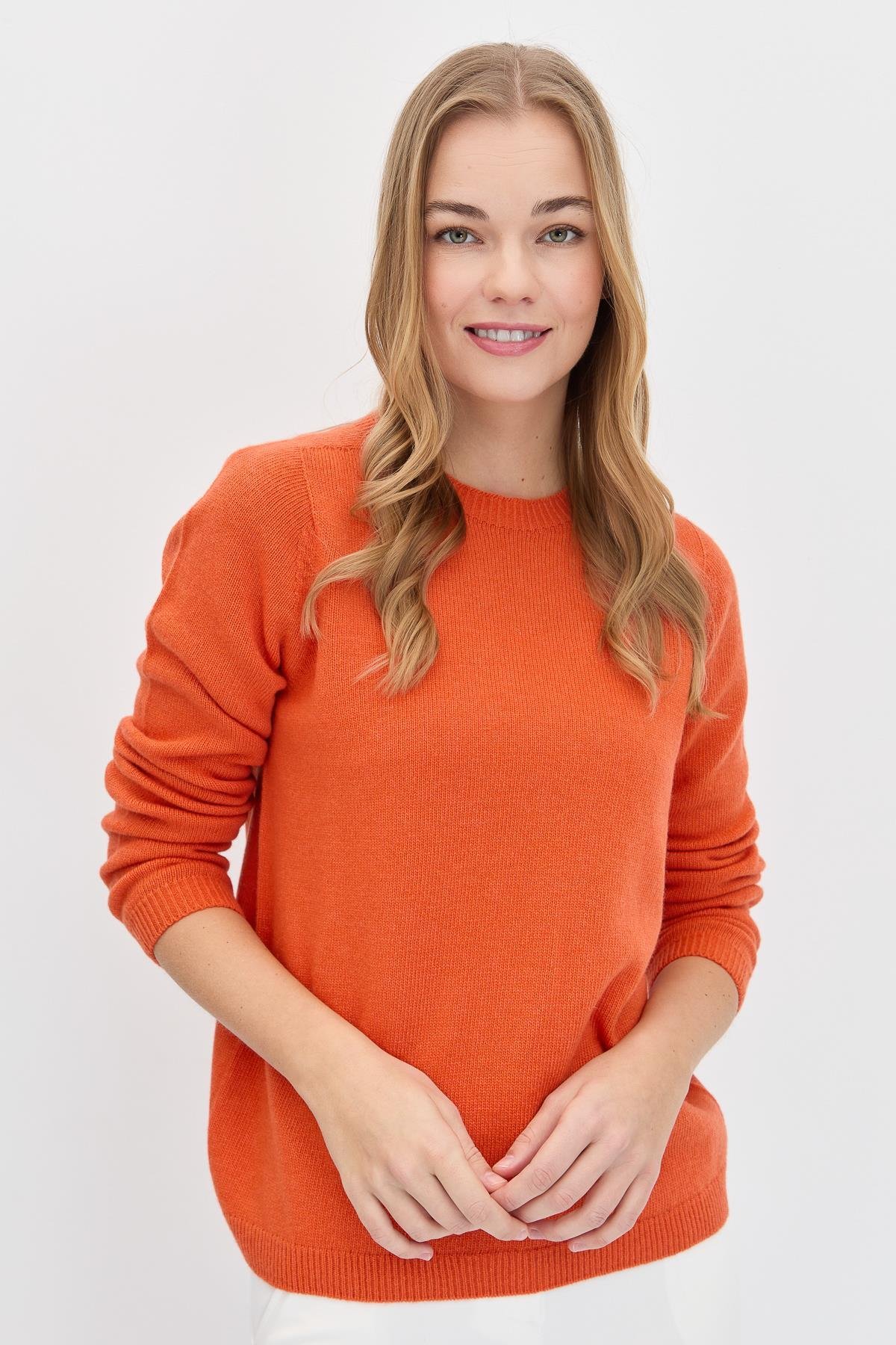 23163Kadın Sıfır Yaka Klasik Yün Kazak Portakal