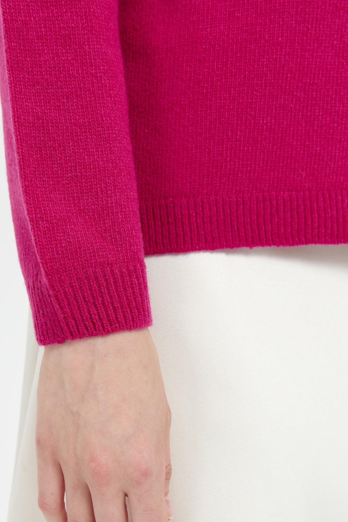 23163Kadın Sıfır Yaka Klasik Yün Kazak Sıklamen