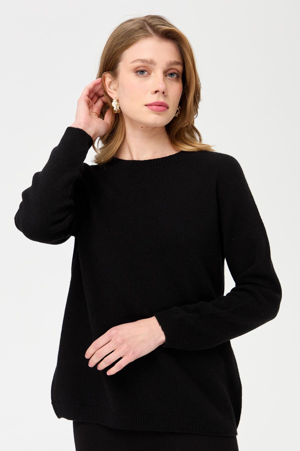 23163Kadın Sıfır Yaka Klasik Yün Kazak Siyah