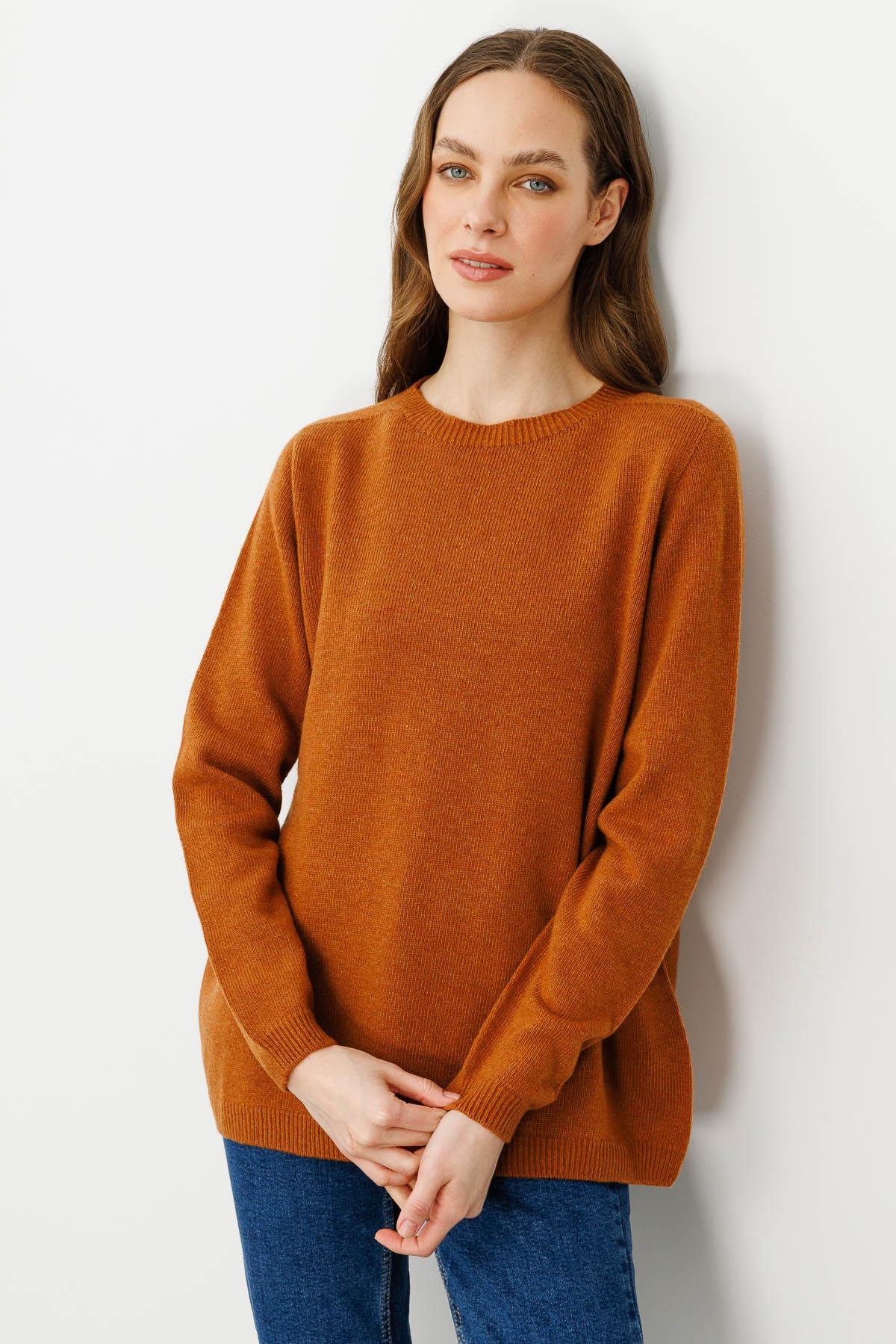 23163Kadın Sıfır Yaka Klasik Yün Kazak Tarçın
