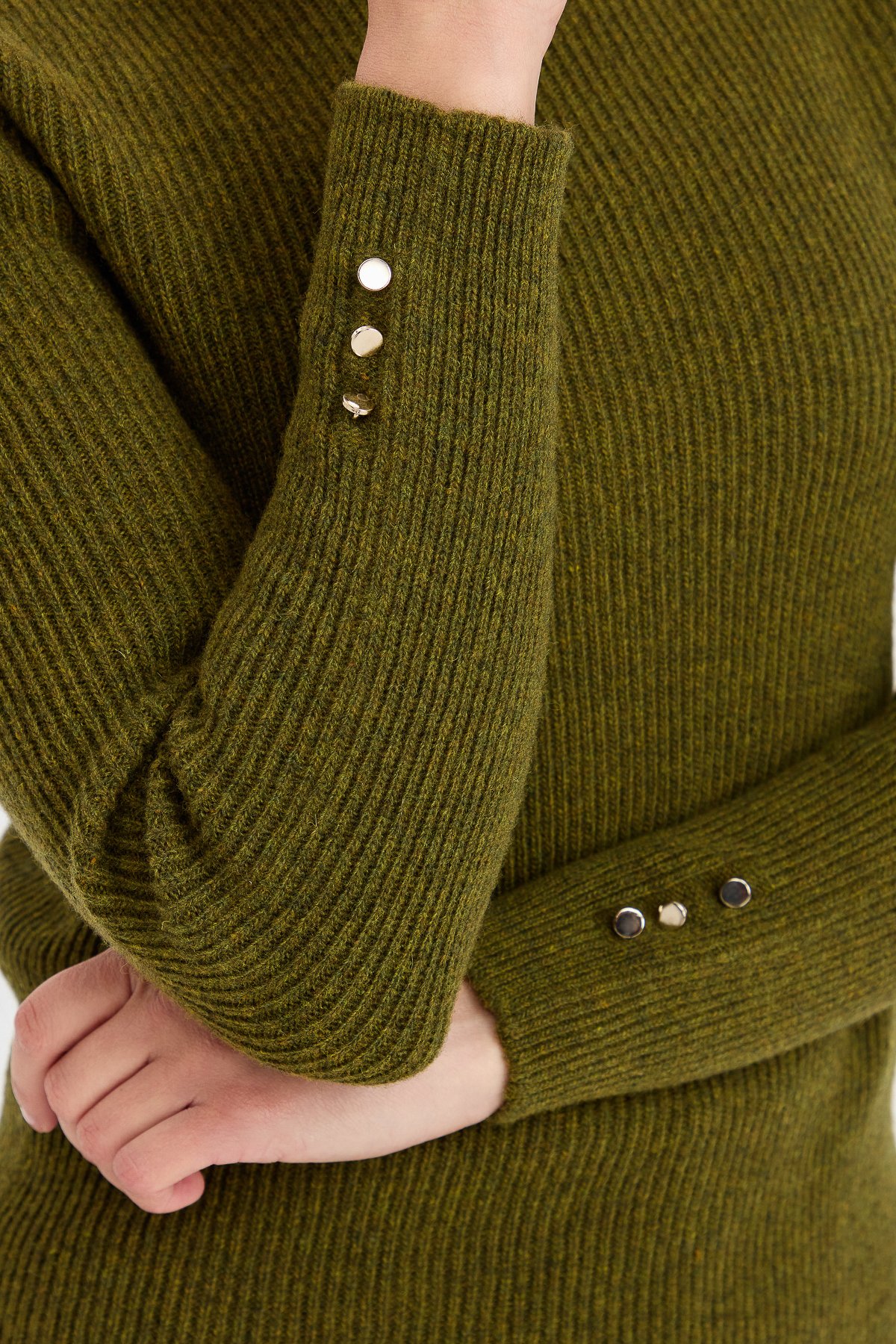 23158Kadın Sıfır Yaka Kol Ucu Düğmeli Yün Kazak A.K.Yeşili