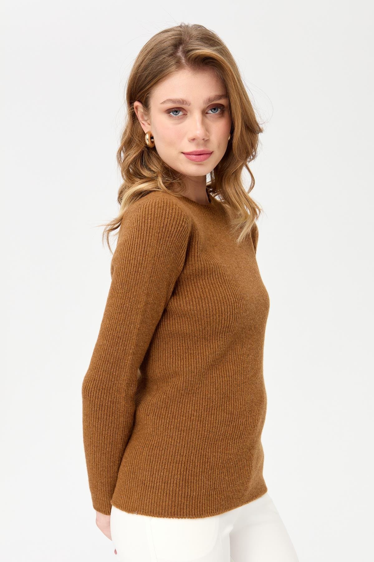 23158Kadın Sıfır Yaka Kol Ucu Düğmeli Yün Kazak K.taba