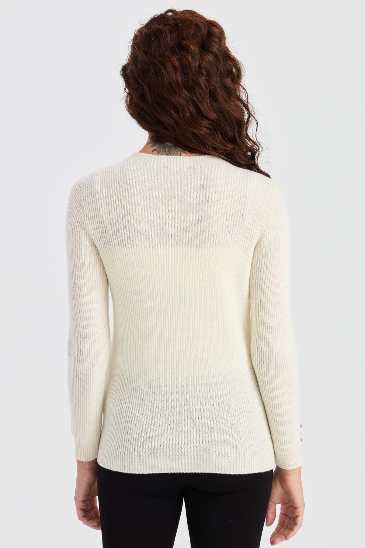 23158Kadın Sıfır Yaka Kol Ucu Düğmeli Yün Kazak Kemik