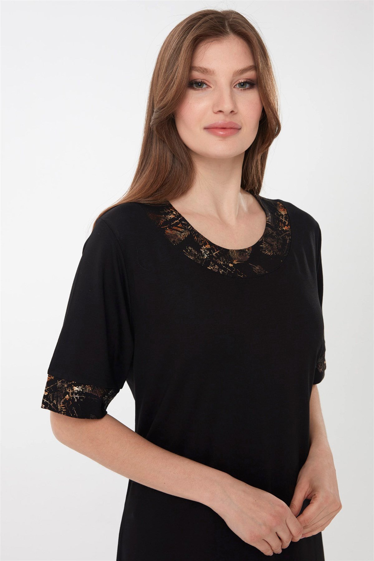 22756Kadın Sıfır Yaka Kolları ve Yakası Desenli Penye Elbise Siyah