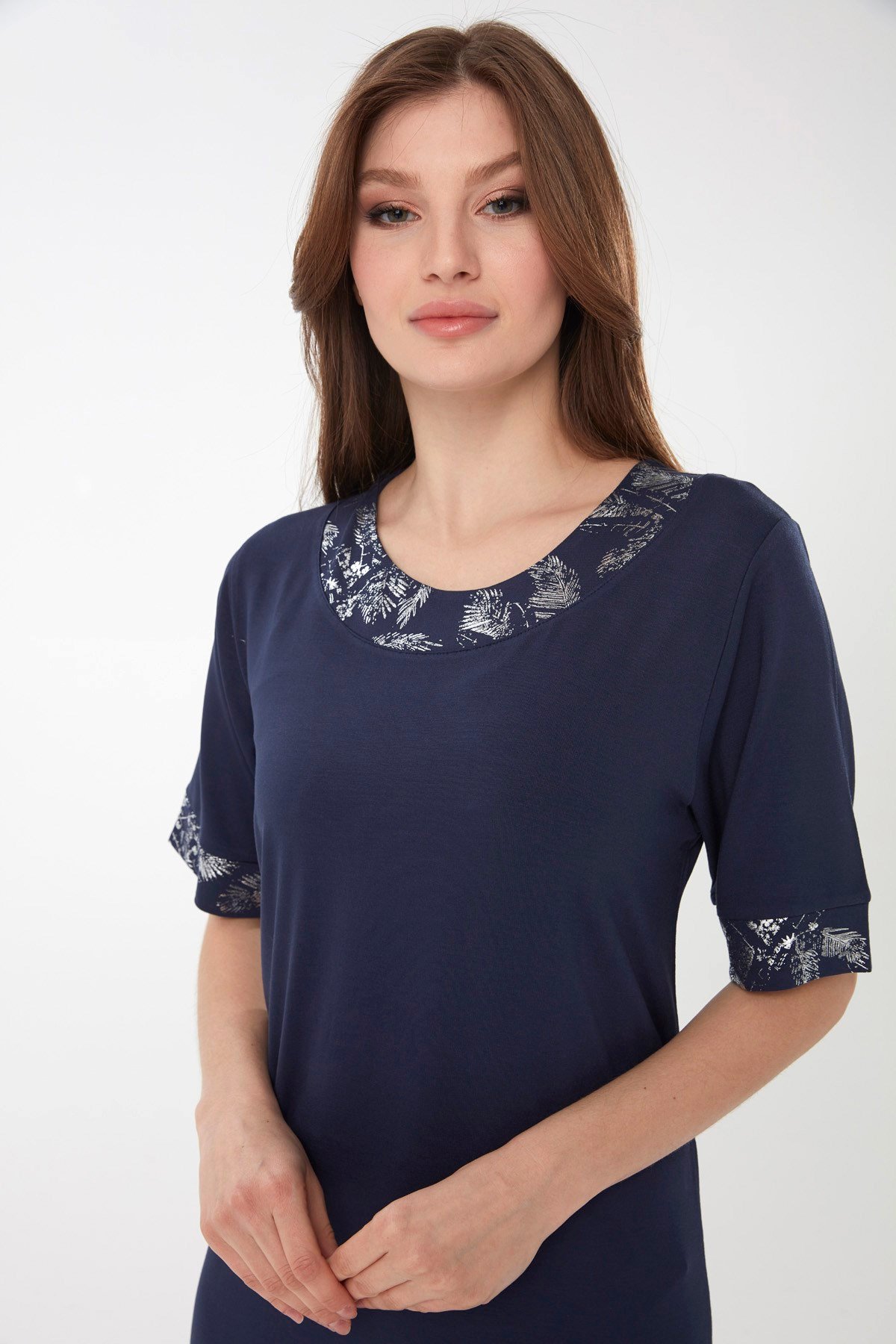 22756Kadın Sıfır Yaka Kolları ve Yakası Desenli Penye Elbise Lacivert