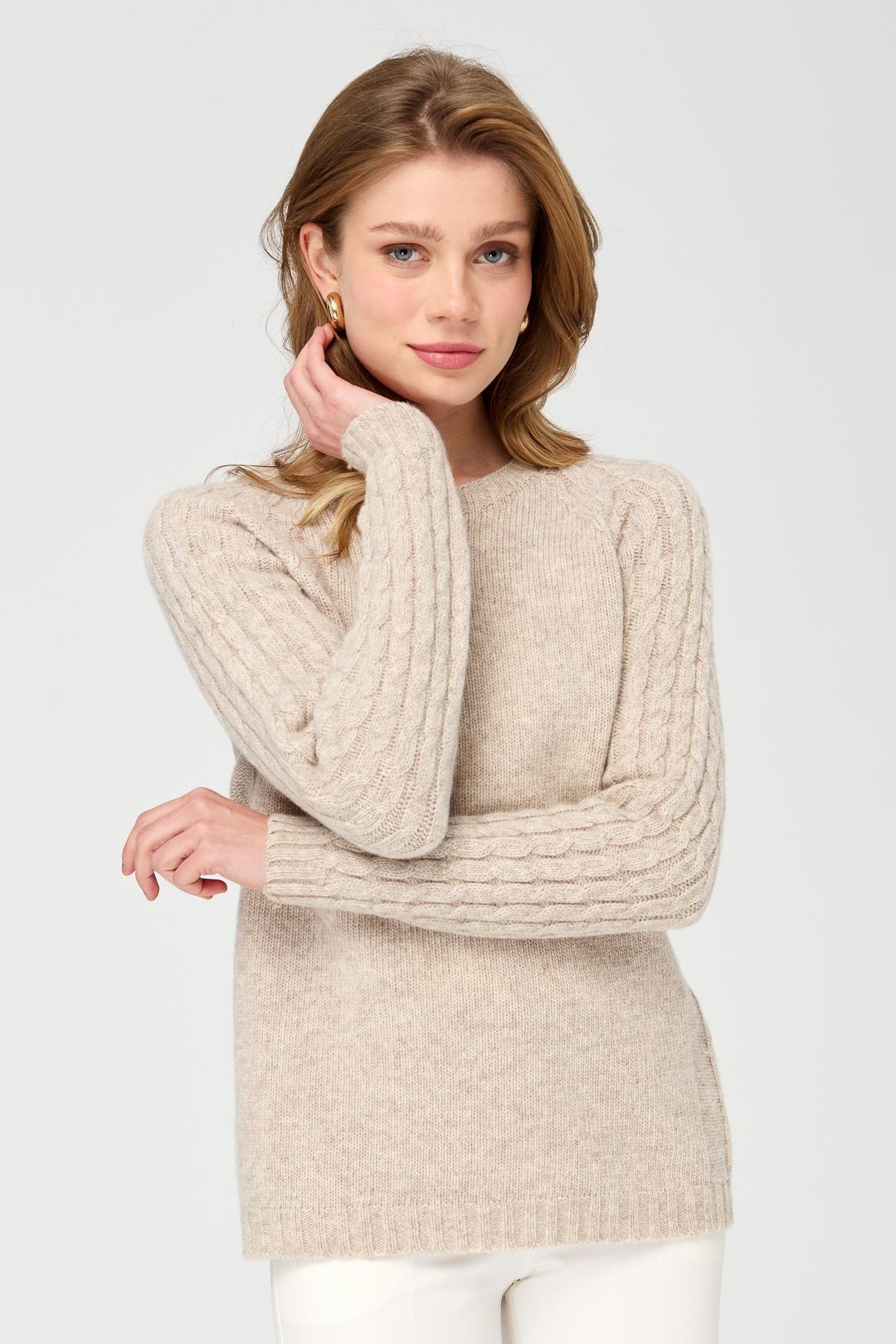23201Kadın Sıfır Yaka Kolu Saç Örgü Yün Kazak V.Bej