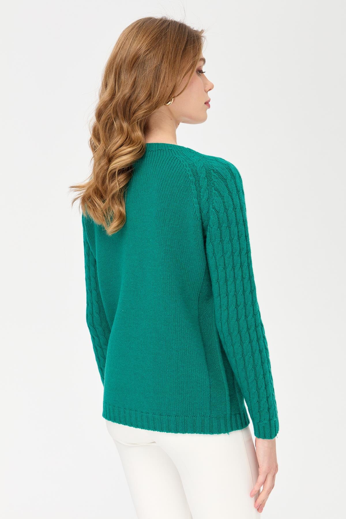 23201Kadın Sıfır Yaka Kolu Saç Örgü Yün Kazak A.Ö.Başı