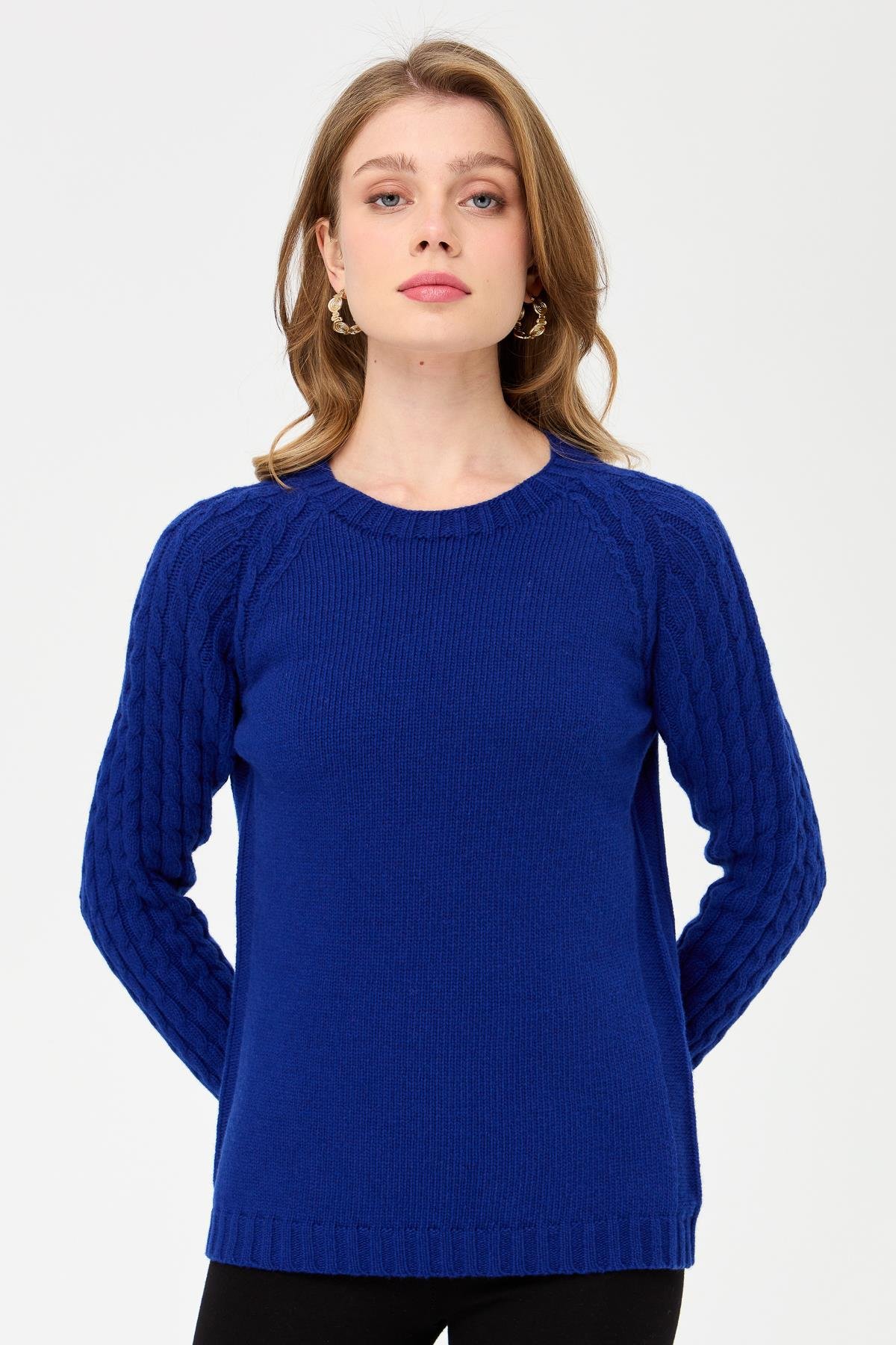 23201Kadın Sıfır Yaka Kolu Saç Örgü Yün Kazak K.S.Mavi