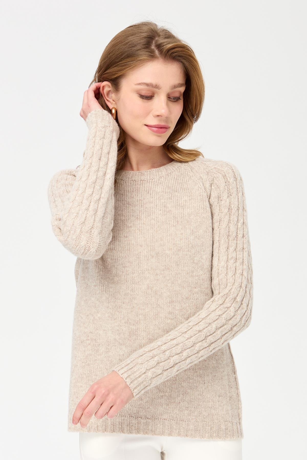 23201Kadın Sıfır Yaka Kolu Saç Örgü Yün Kazak V.Bej