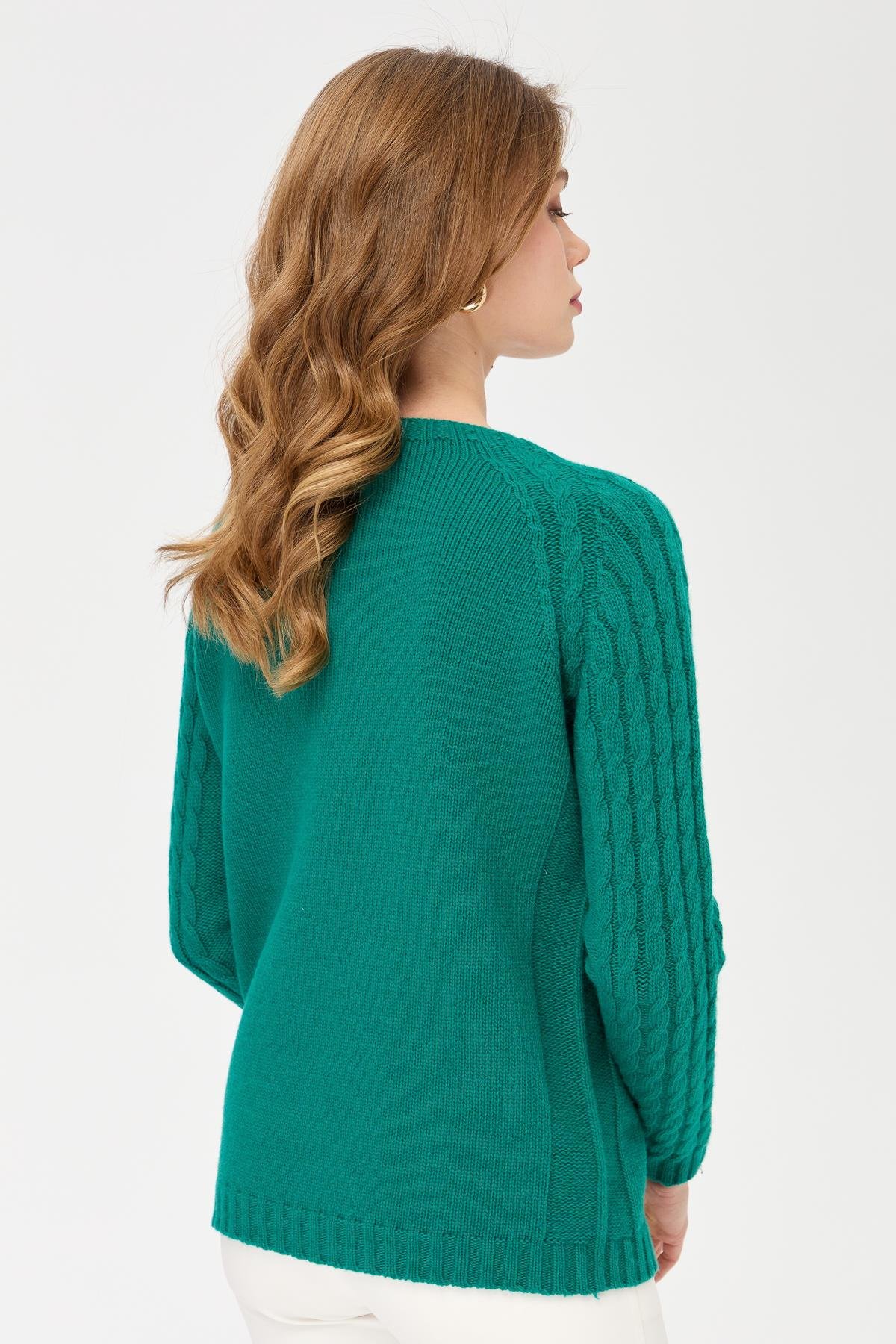 23201Kadın Sıfır Yaka Kolu Saç Örgü Yün Kazak A.Ö.Başı