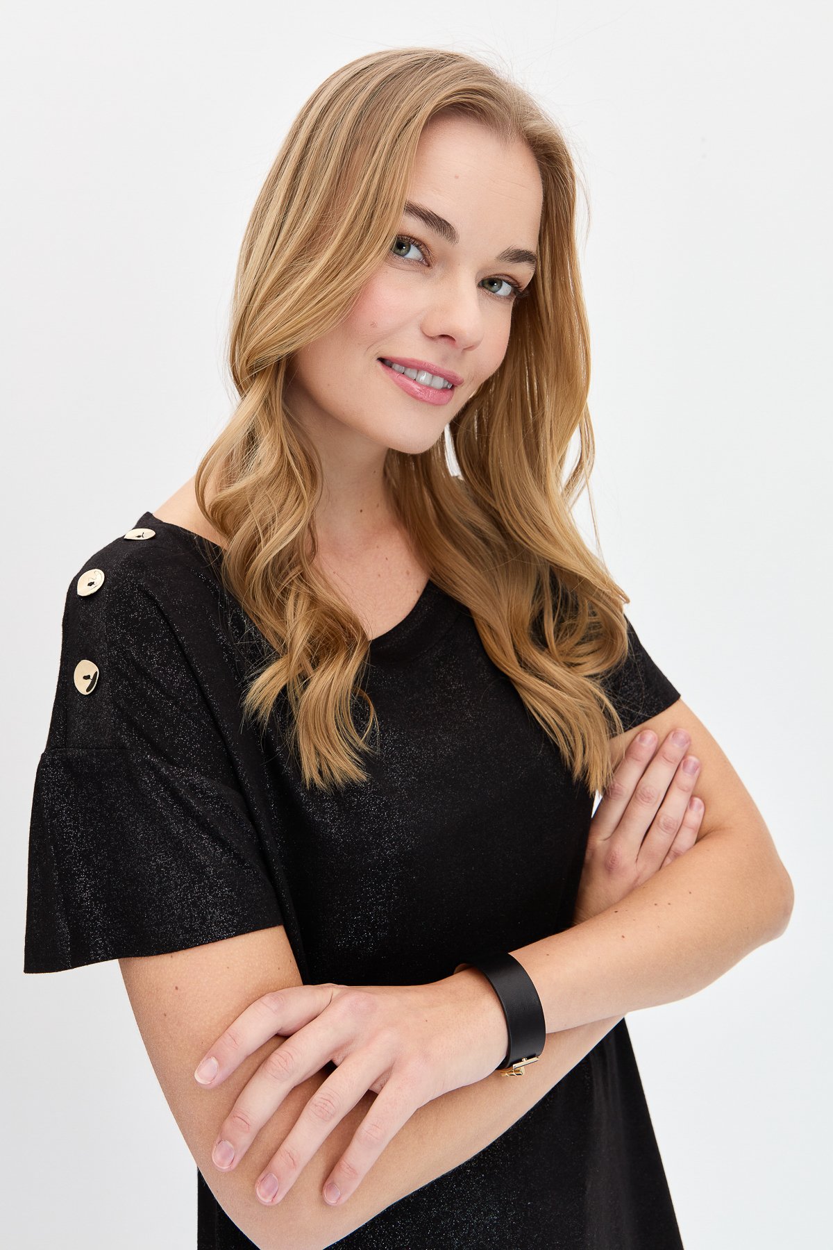 KMY24028Kadın Sıfır Yaka Omuzları Düğmeli Tshirt Siyah