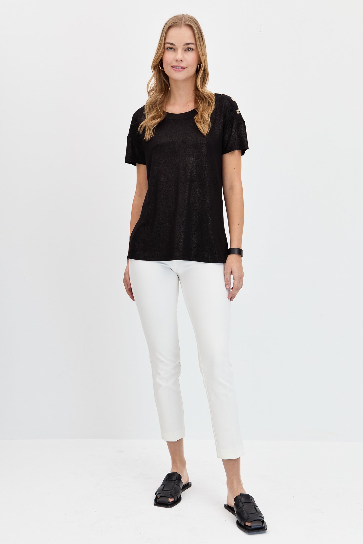 KMY24028Kadın Sıfır Yaka Omuzları Düğmeli Tshirt Siyah