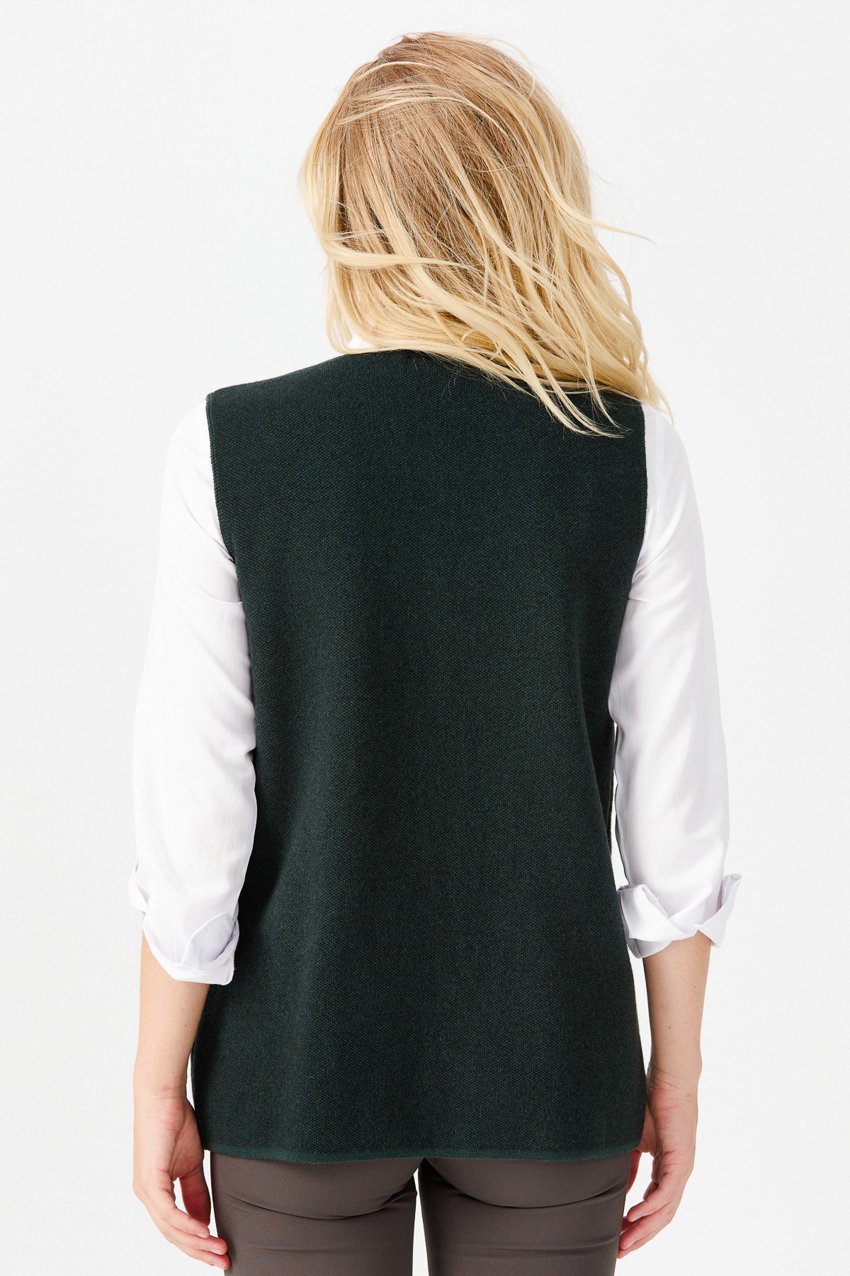 22113Женский жилет на пуговицах с круглым вырезом и карманом на плече с отделкой, зеленый